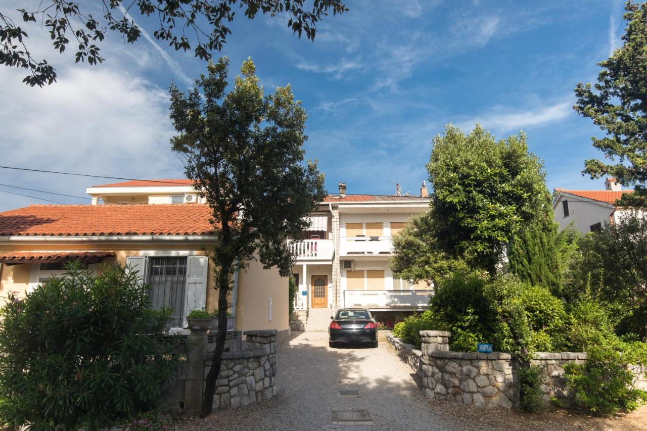 Apartments Mirjana * Central Location And Close To Beach Punat Luaran gambar