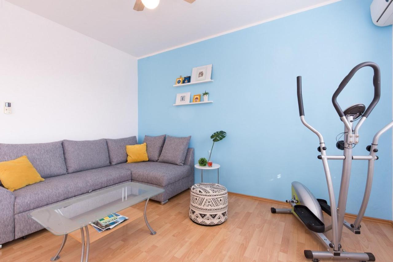 Apartments Mirjana * Central Location And Close To Beach Punat Luaran gambar