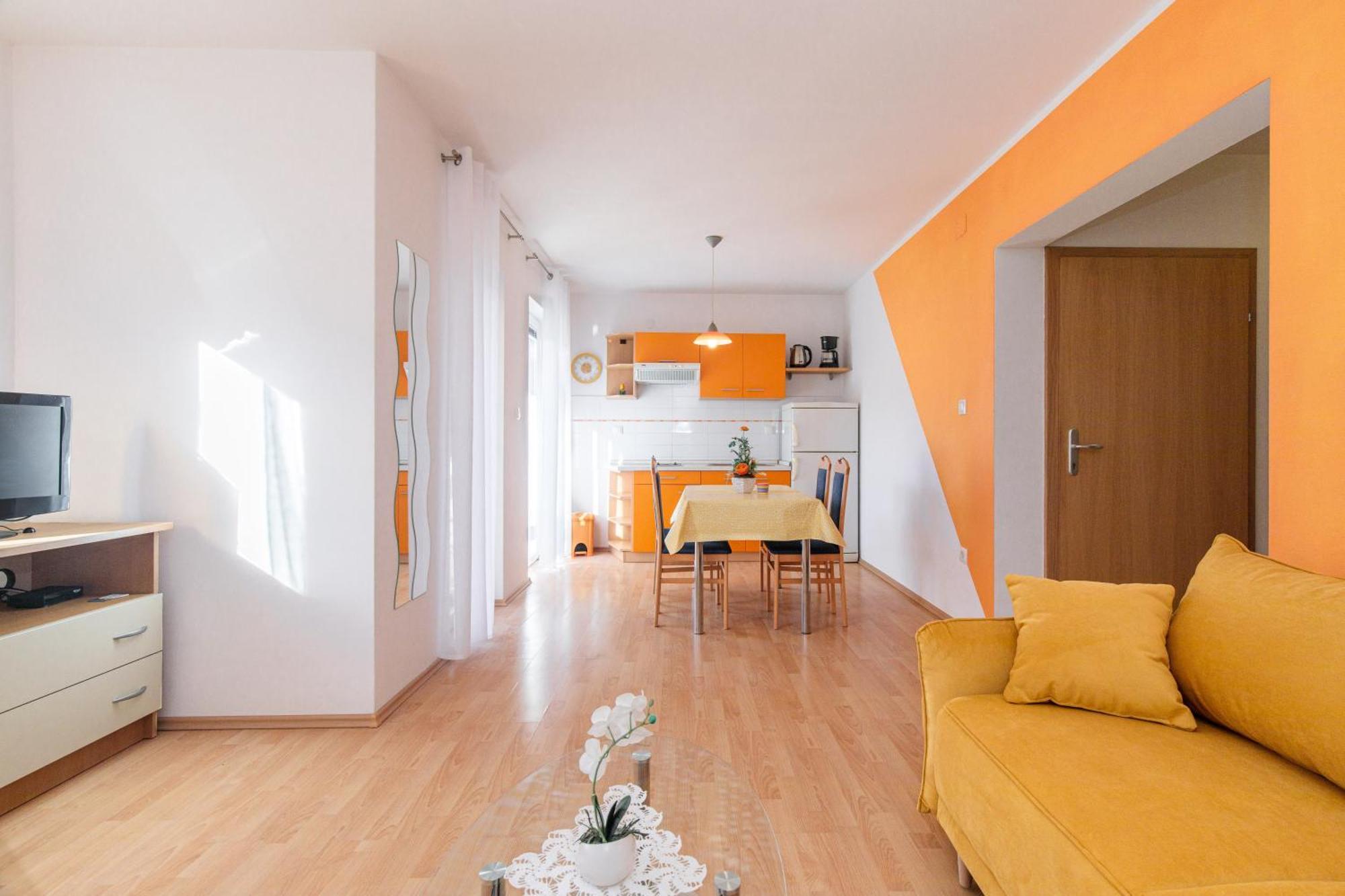 Apartments Mirjana * Central Location And Close To Beach Punat Luaran gambar